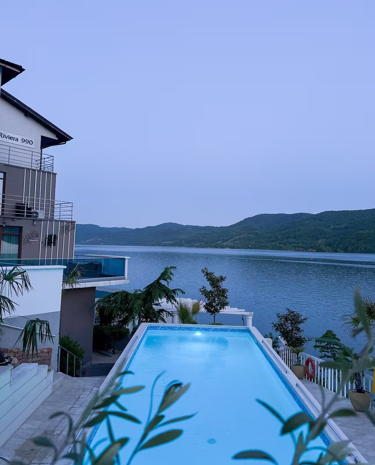 Riviera 990 Resort & Restaurant Image 14